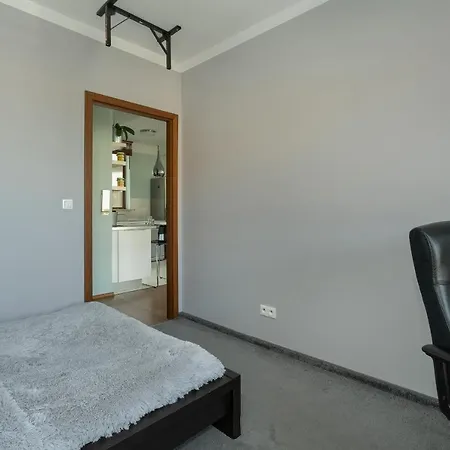 60 M2 With Free Garage Near To The Centre By Renters Daire *