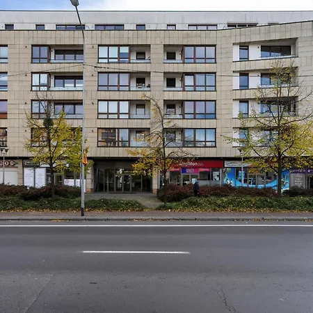 60 M2 With Free Garage Near To The Centre By Renters Daire Poznan